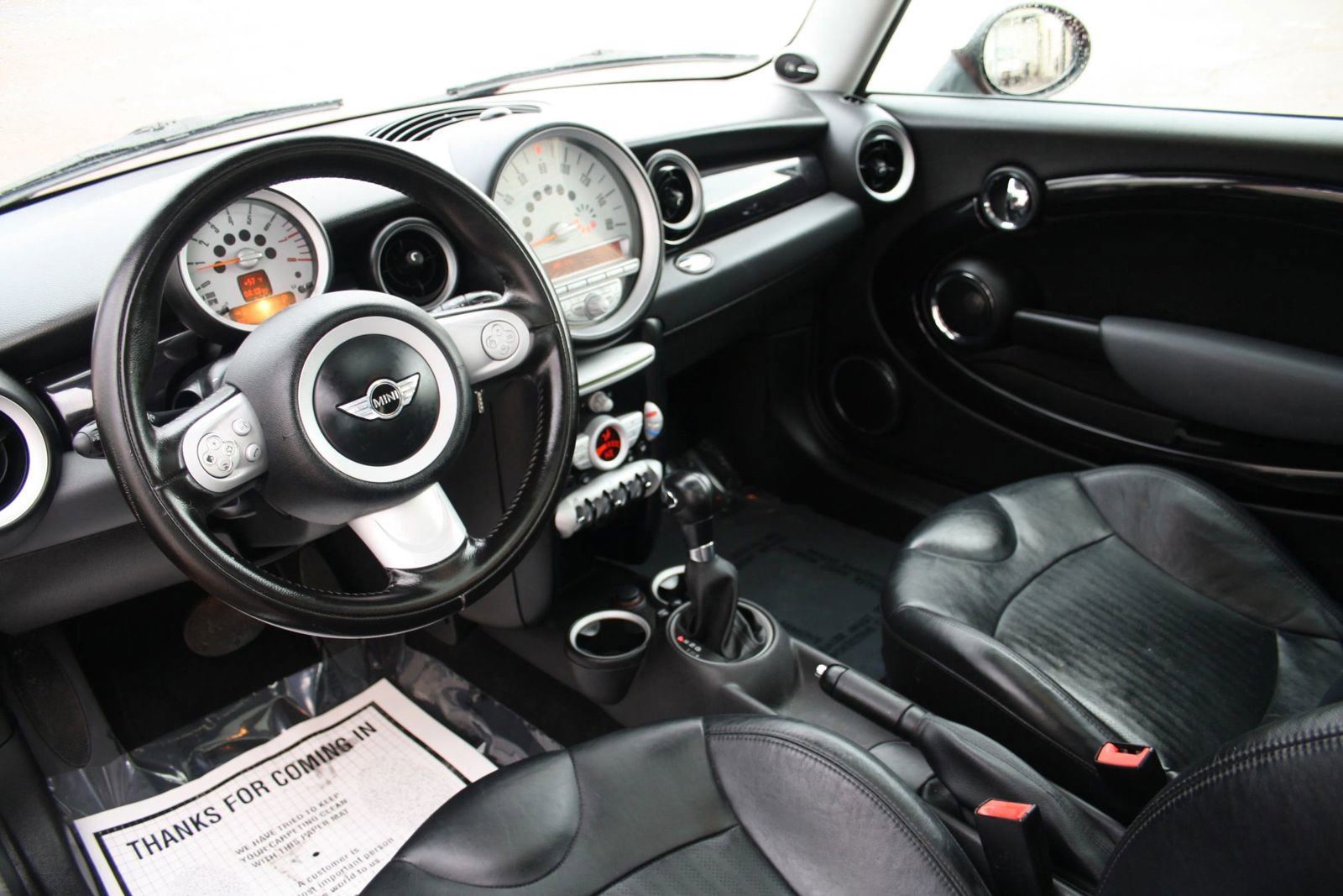 Used 2010 MINI Cooper Hardtop image 11