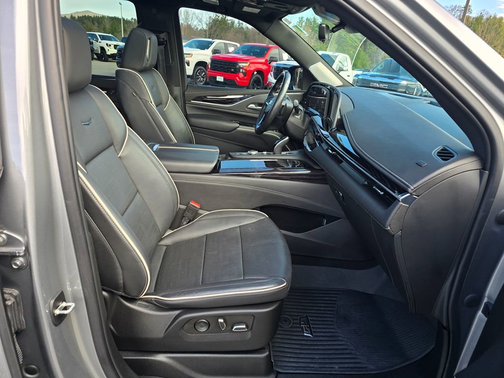 Used 2023 Cadillac Escalade Sport w/ Touring Package image 33