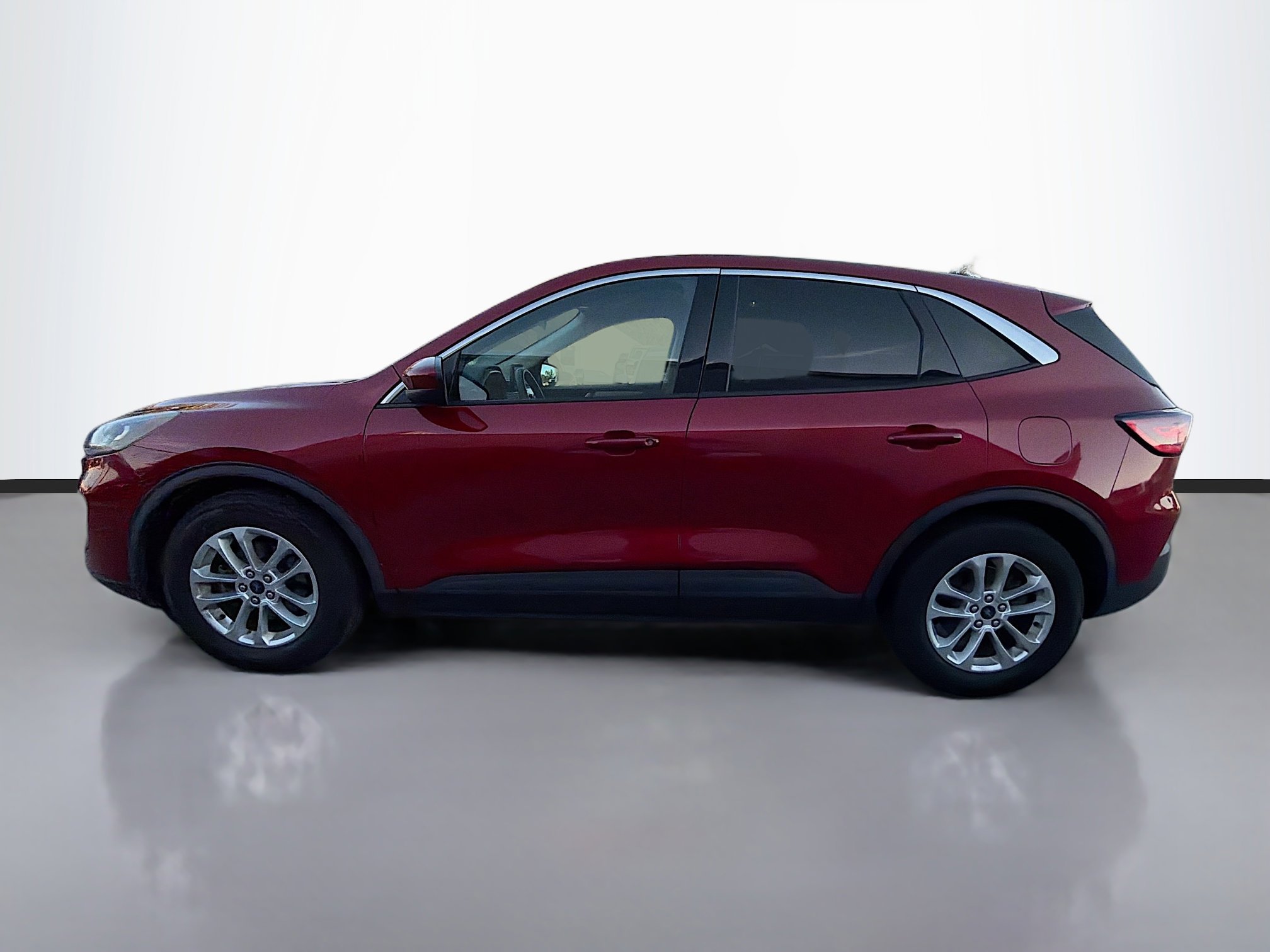 Used 2020 Ford Escape SE image 6