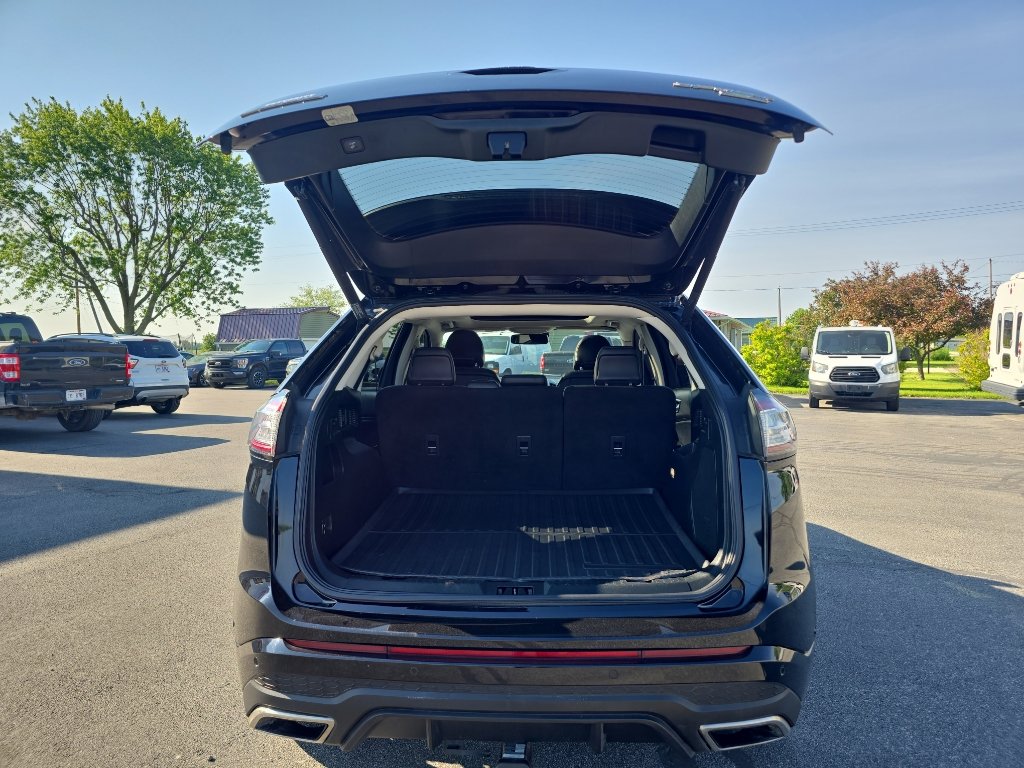 Used 2018 Ford Edge Sport w/ Equipment Group 401A AWD/4WD image 7