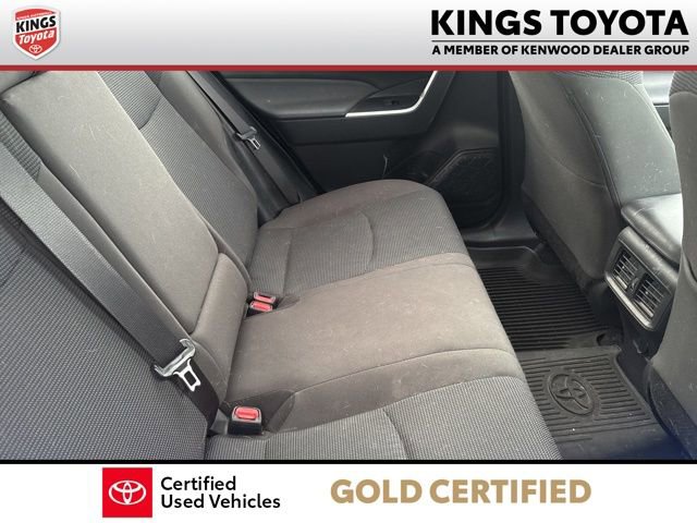 Used 2023 Toyota RAV4 LE FWD image 9