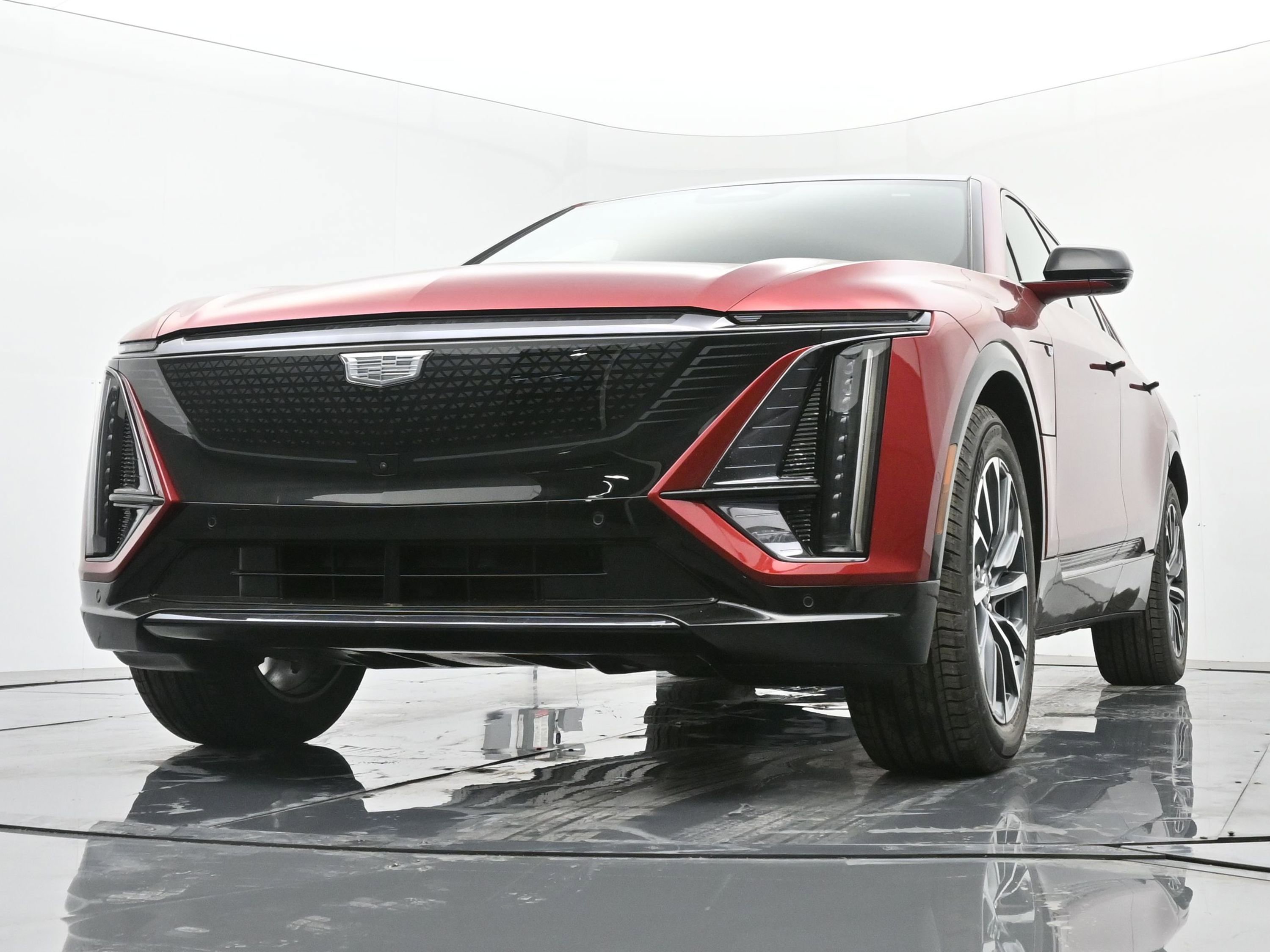 New 2025 Cadillac Lyriq Sport image 15