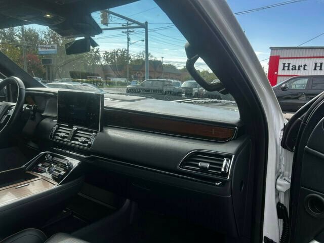 Used 2023 Lincoln Navigator L Black Label image 24