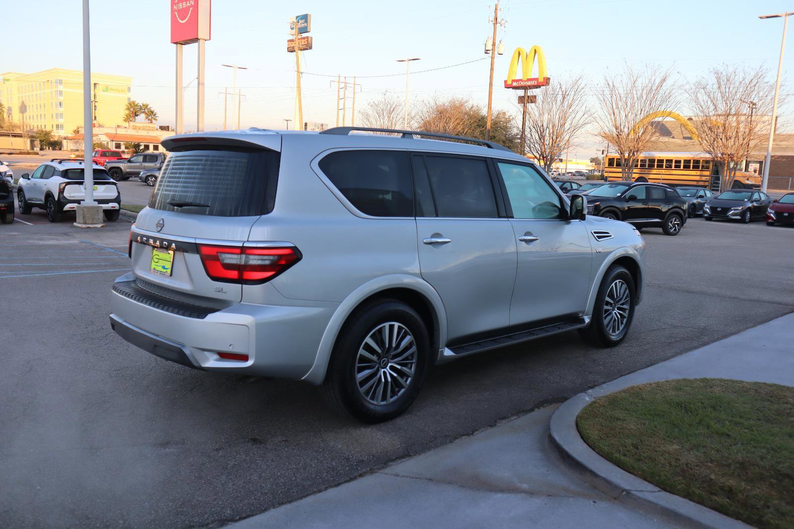 Used 2022 Nissan Armada SL image 10