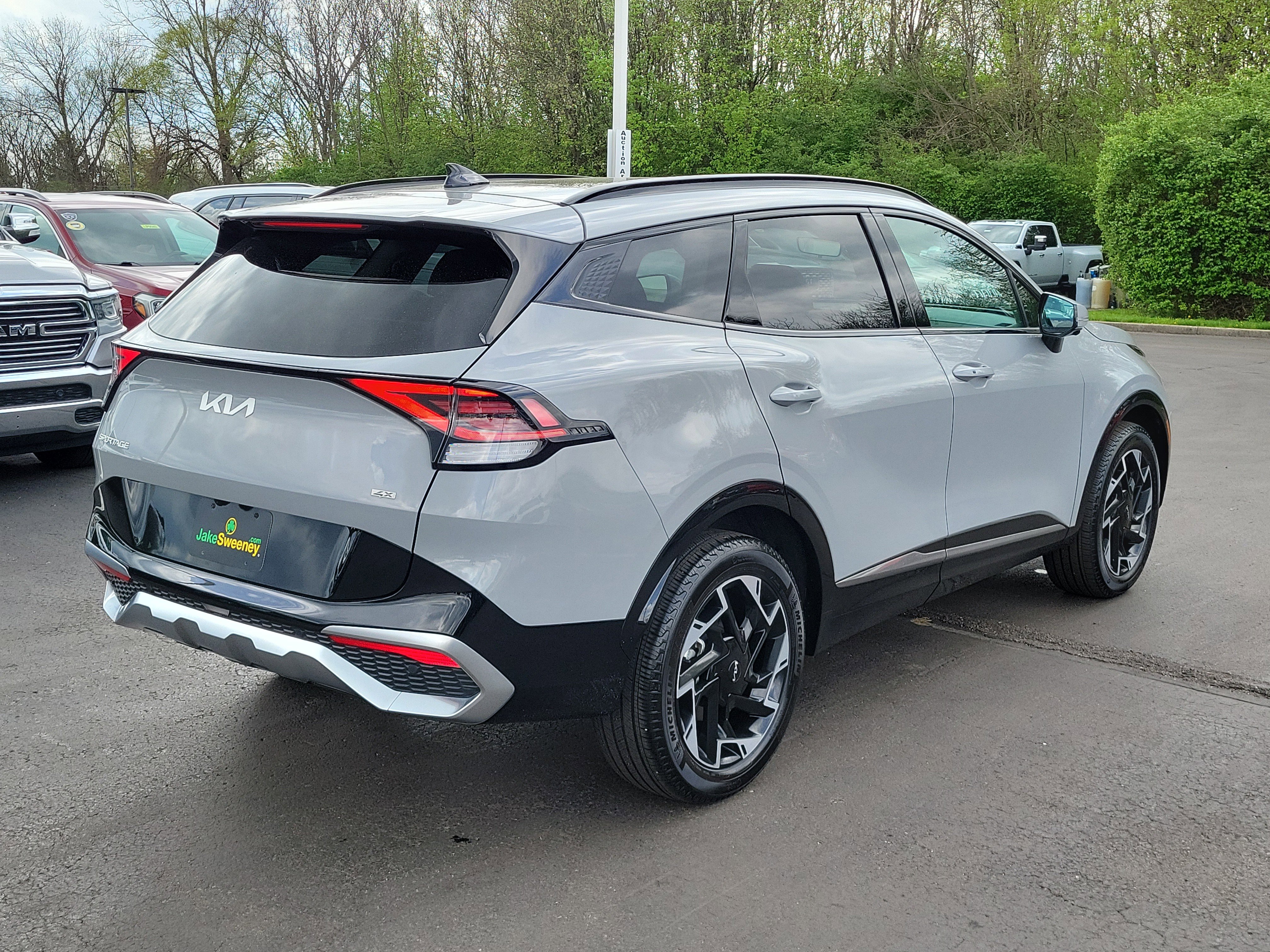 Used 2024 Kia Sportage SX image 4