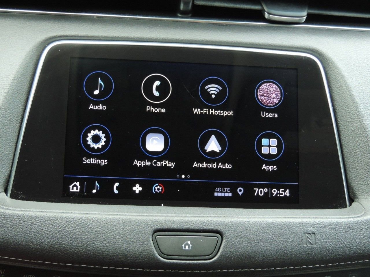 Used 2019 Cadillac XT4 Premium Luxury w/ Cold Weather Package FWD image 24