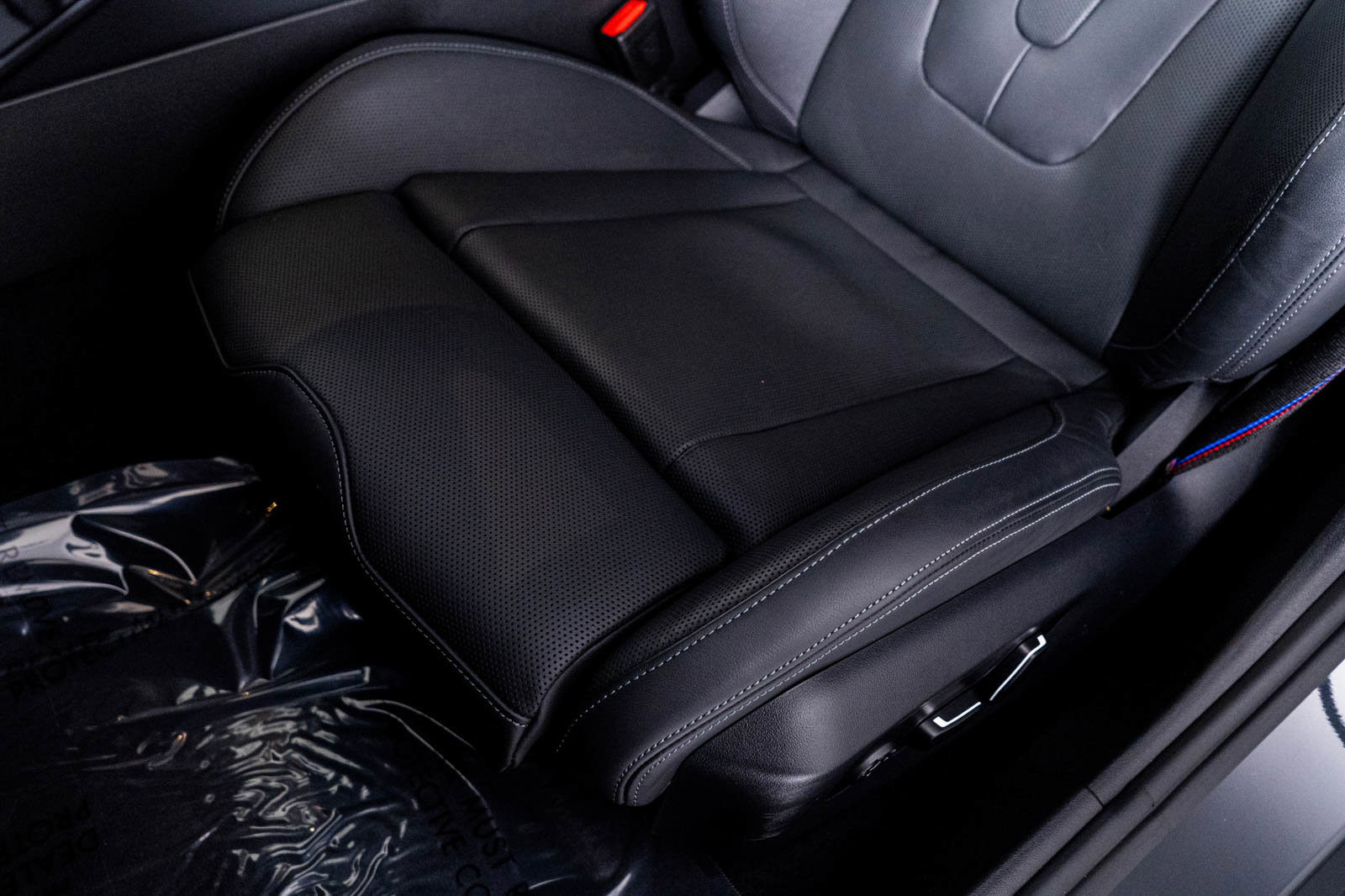 Used 2025 BMW M5 w/ Executive Package image 30