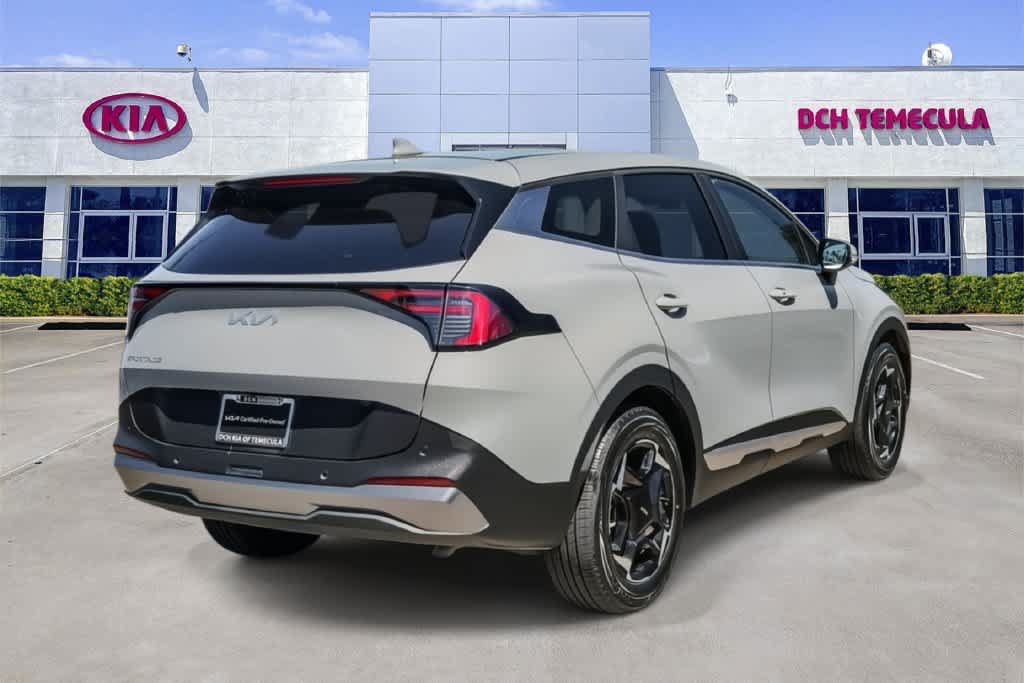 Certified 2026 Kia Sportage EX FWD image 4