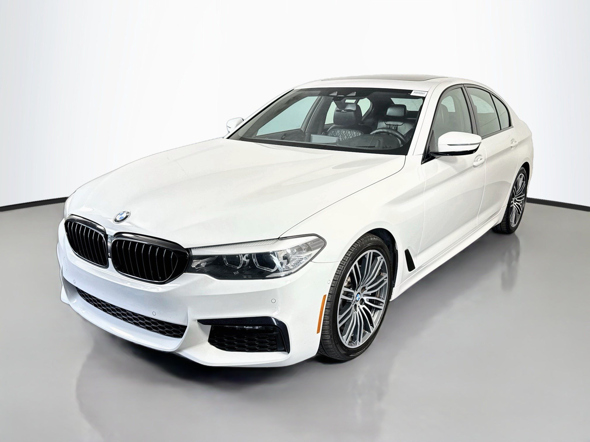 Used 2019 BMW 540i w/ M Sport Package RWD image 4