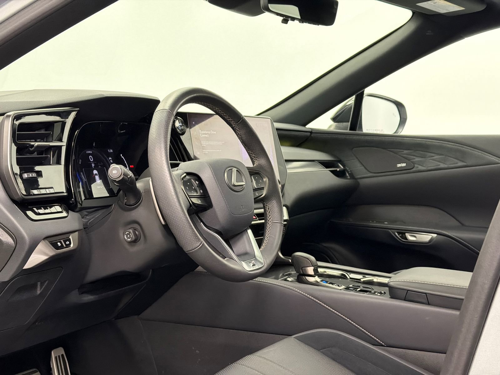 Used 2024 Lexus RX 500h F Sport w/ Convenience Package image 15