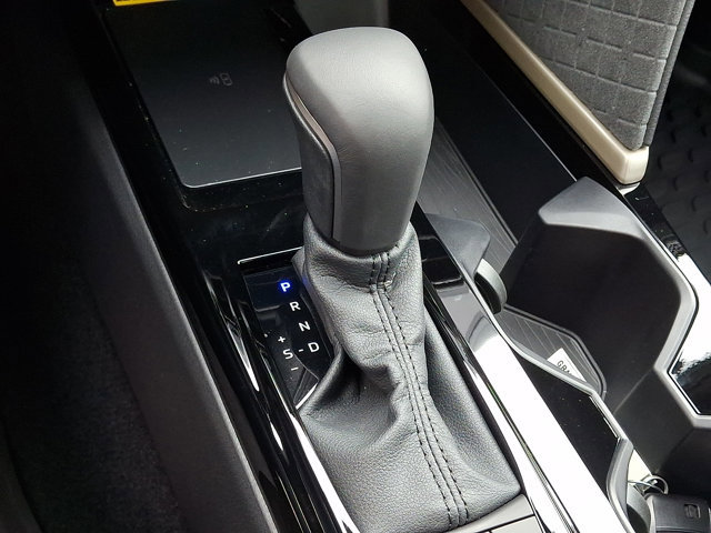 Used 2026 Toyota Camry XLE w/ Premium Package image 16