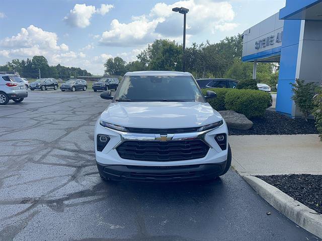 New 2026 Chevrolet TrailBlazer LS w/ LS Convenience Package FWD image 2