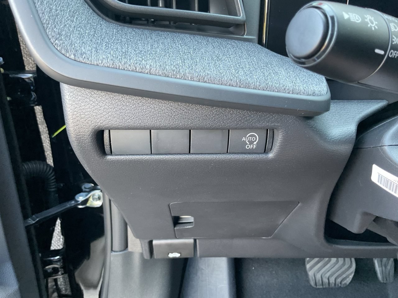 New 2027 Nissan Kicks S FWD image 21