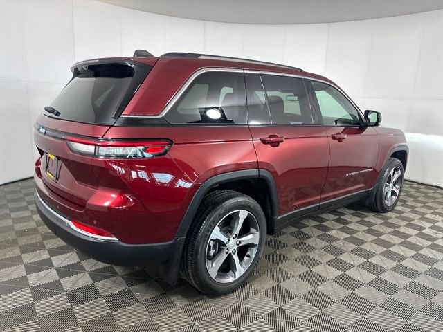 Used 2023 Jeep Grand Cherokee 4WD 4xe w/ Luxury Tech Group II image 3