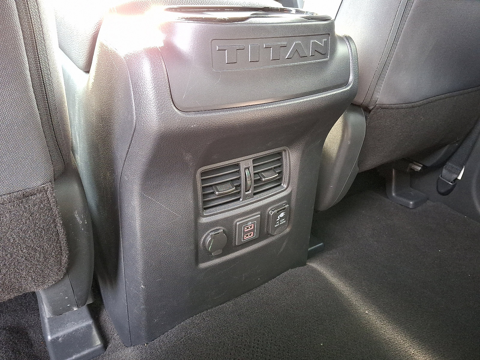 Certified 2024 Nissan Titan SV w/ SV Bronze Edition Package image 13