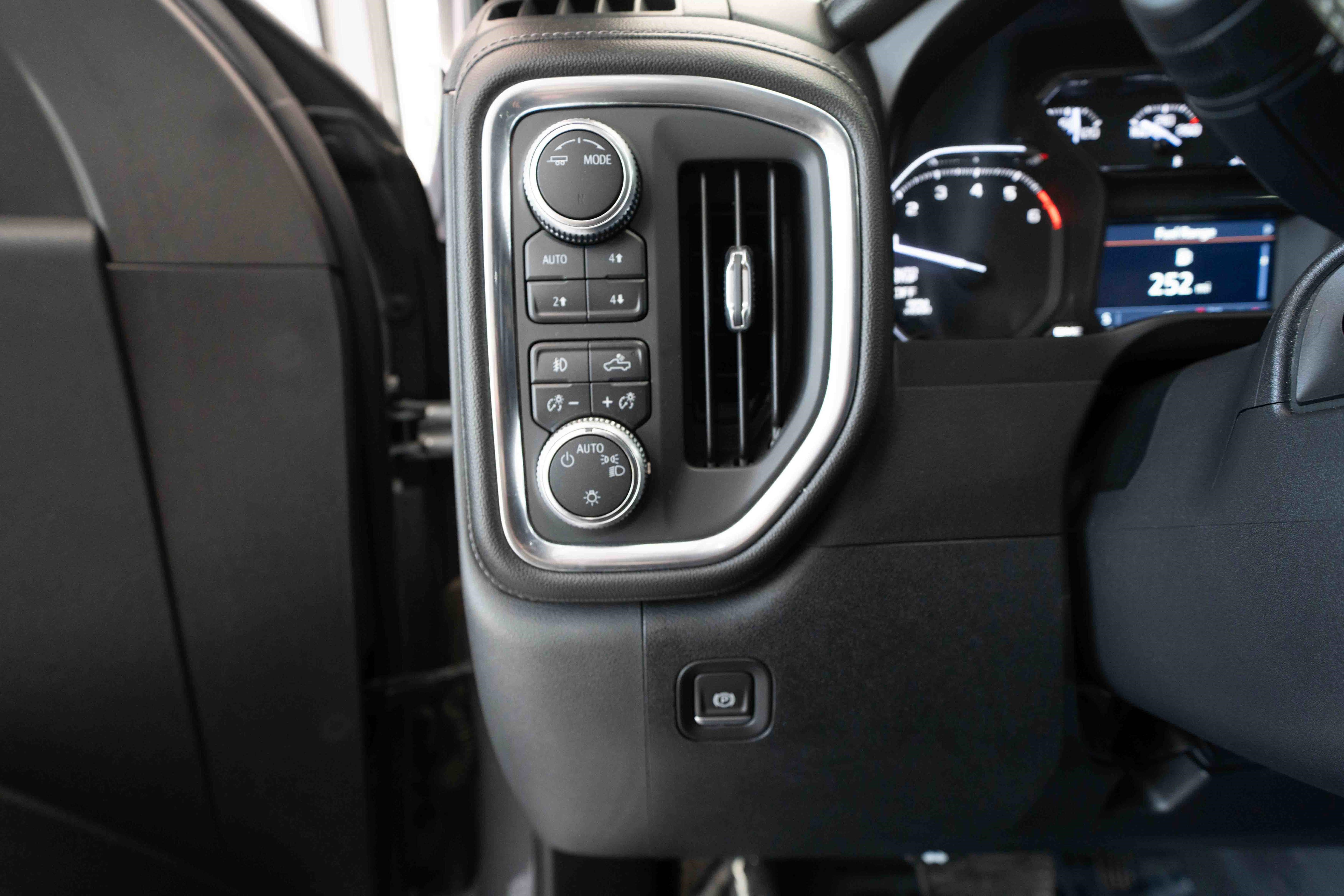 Used 2020 GMC Sierra 1500 Elevation w/ Elevation Value Package image 11