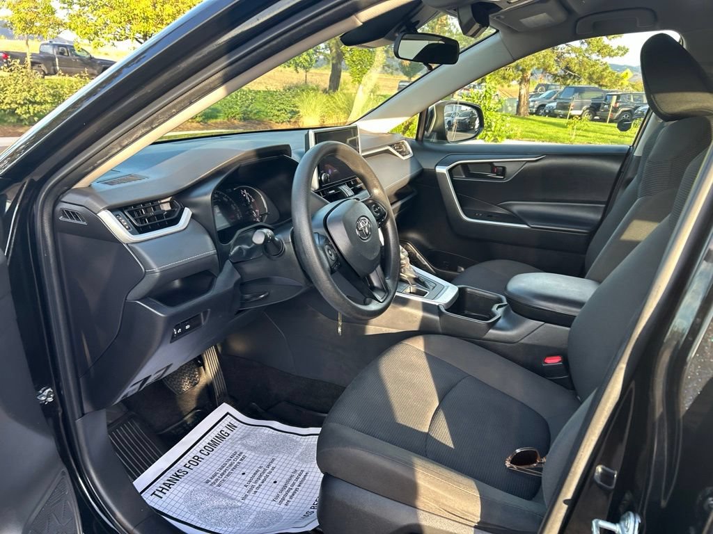 Used 2023 Toyota RAV4 LE AWD/4WD image 22