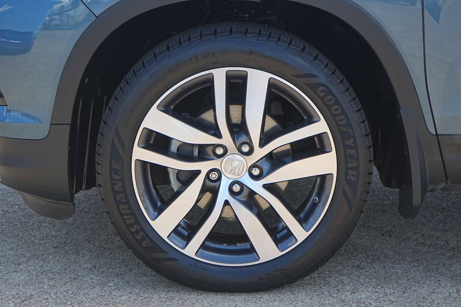 Used 2017 Honda Pilot Elite image 7