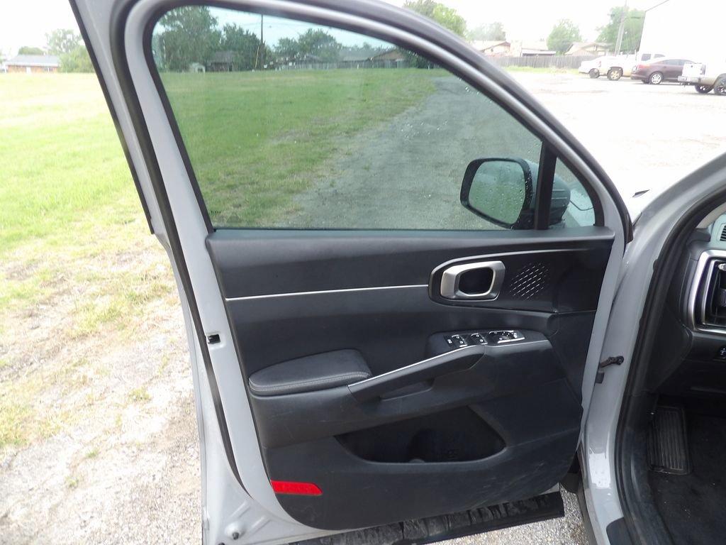 Used 2025 Kia Sorento EX FWD image 10
