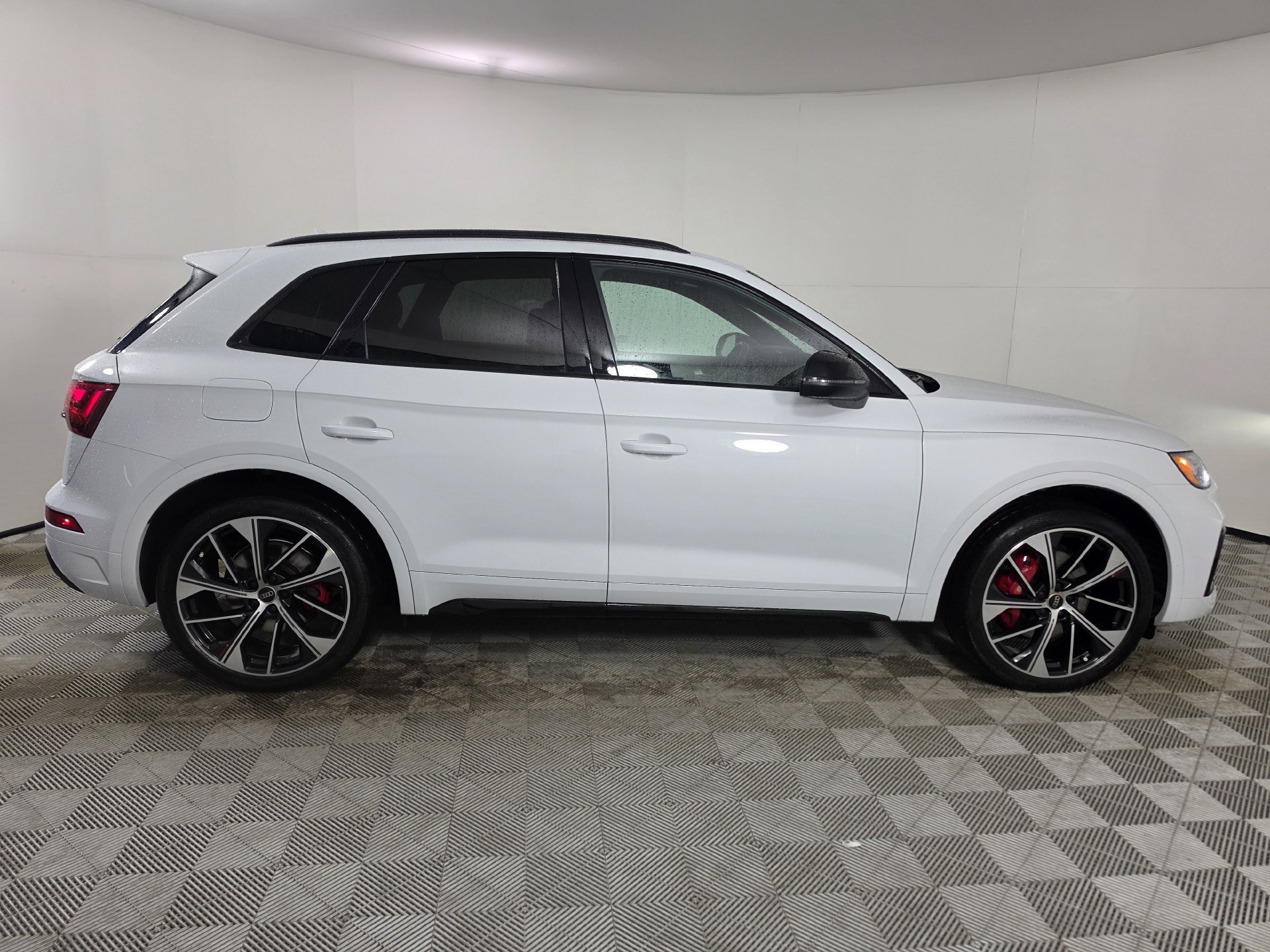 Certified 2024 Audi SQ5 Premium Plus AWD/4WD image 44