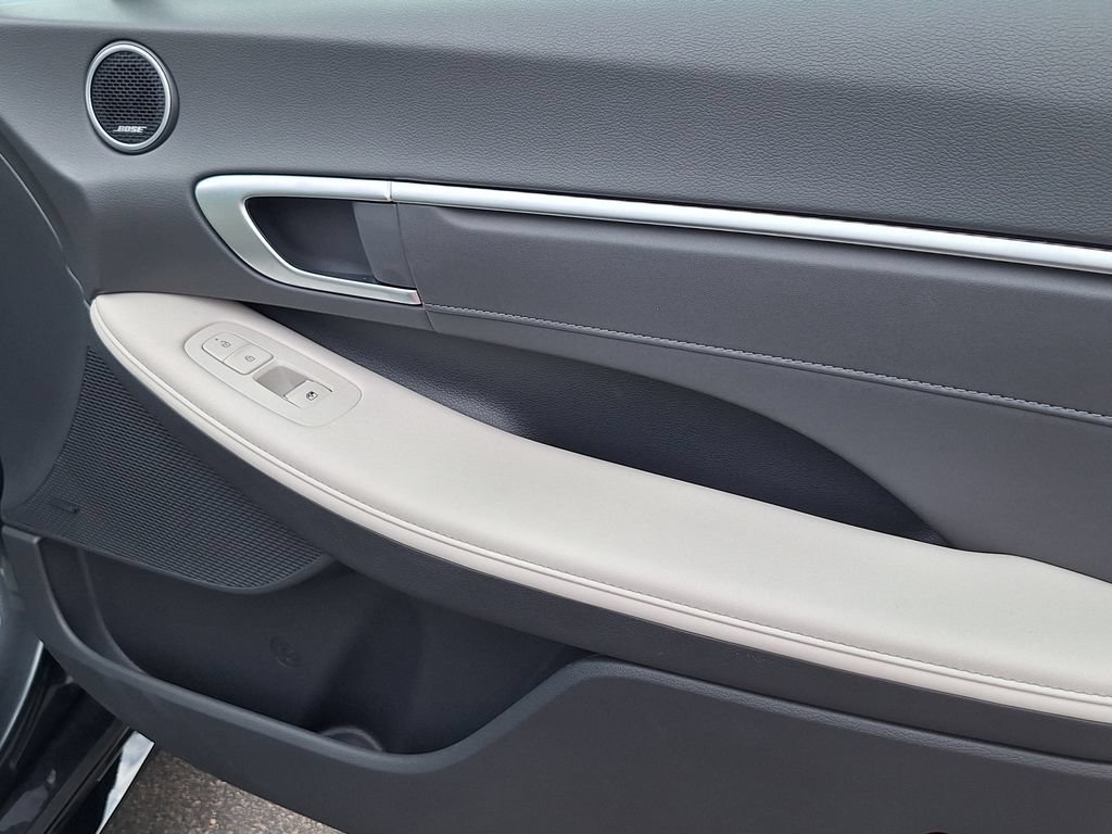 New 2025 Hyundai Sonata Limited FWD image 30
