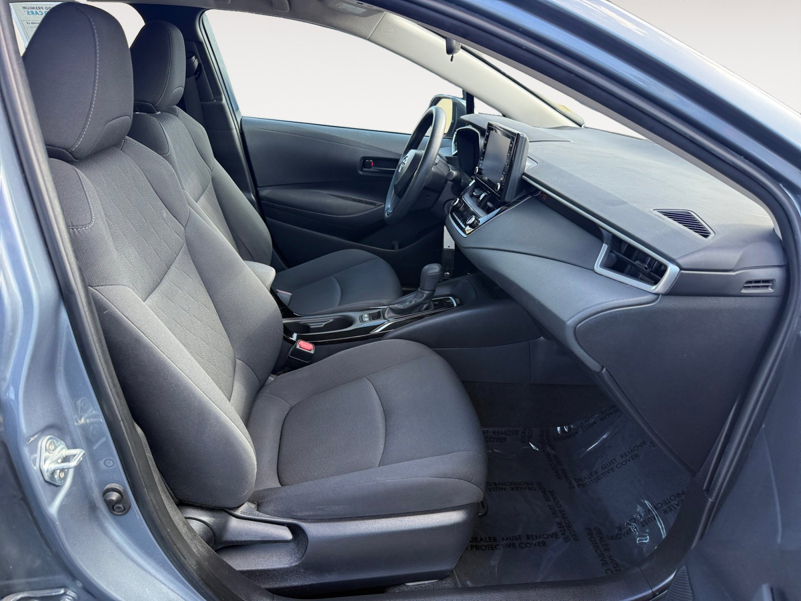 Used 2022 Toyota Corolla LE image 19