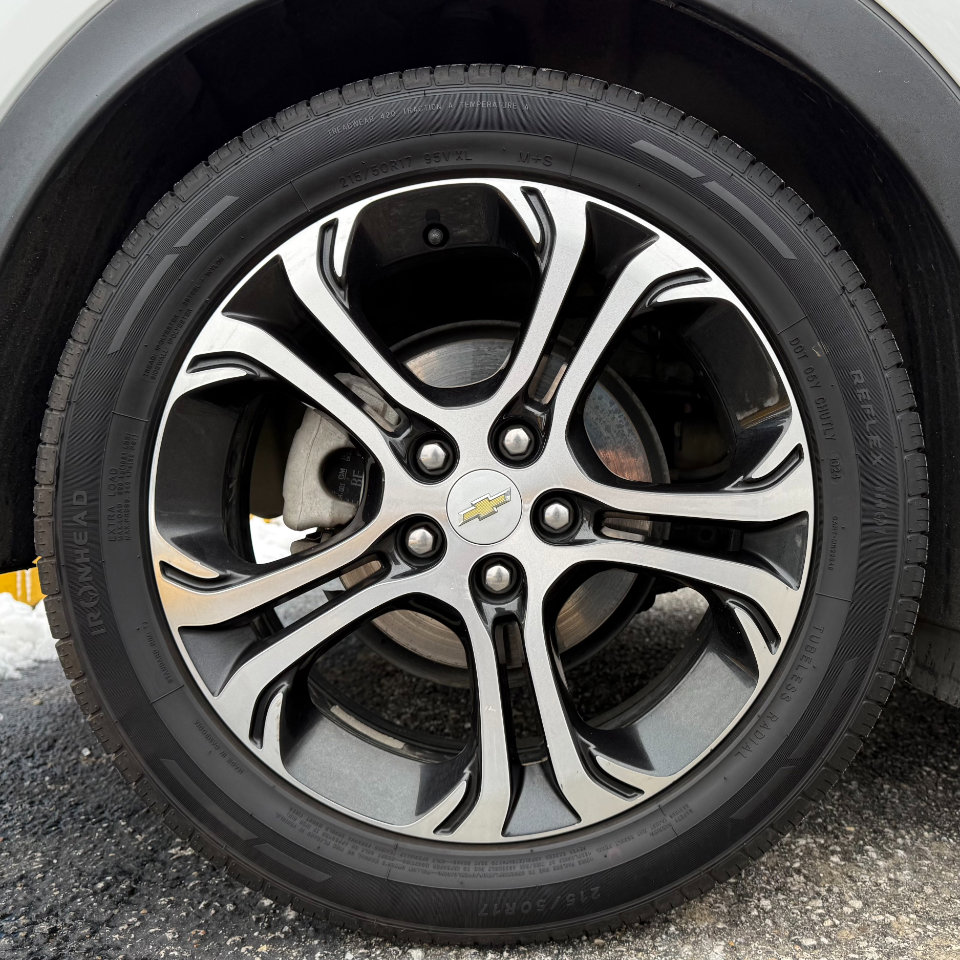 Used 2017 Chevrolet Bolt Premier w/ Driver Confidence II Package image 26