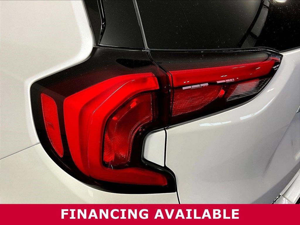 Used 2021 GMC Terrain SLT w/ LPO, Floor Liner Package FWD image 23