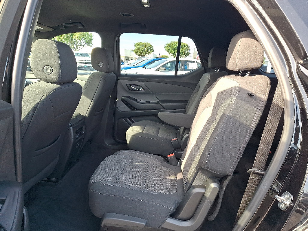 Certified 2022 Chevrolet Traverse LT FWD image 10