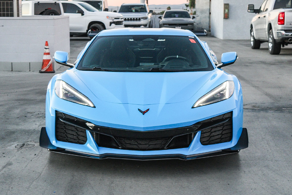 Used 2024 Chevrolet Corvette Z06 RWD image 3