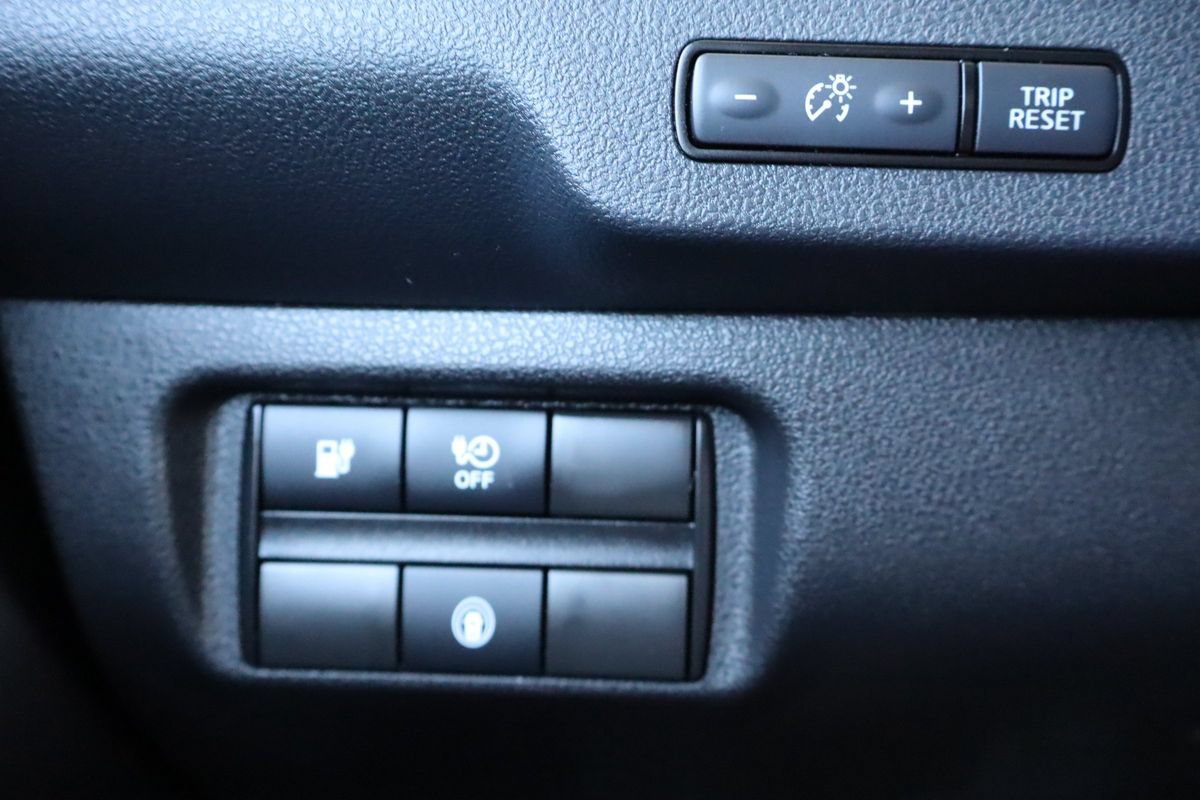 Used 2025 Nissan Leaf S FWD image 28