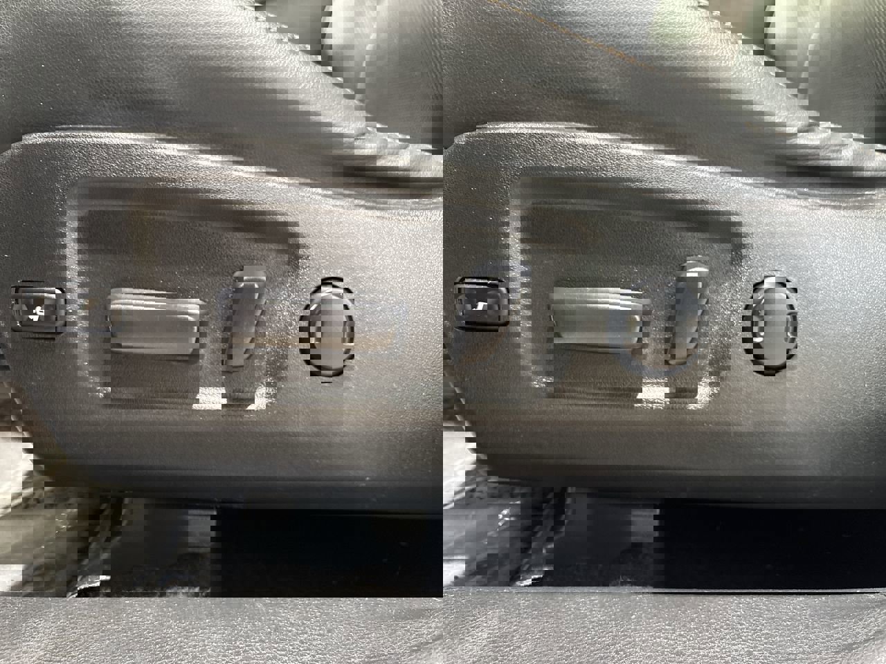 Used 2015 Toyota Highlander Limited image 12