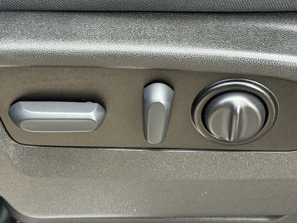 Used 2022 Chevrolet Silverado 1500 LT image 21