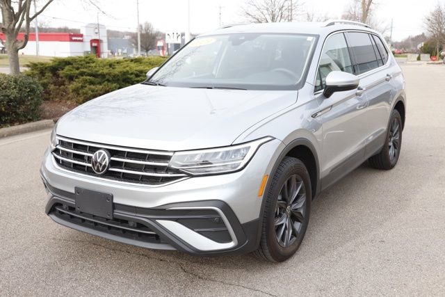 Used 2023 Volkswagen Tiguan SE image 6