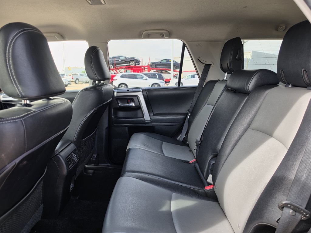 Used 2021 Toyota 4Runner SR5 Premium AWD/4WD image 28