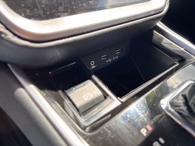 Used 2020 Subaru Outback Premium AWD/4WD image 23