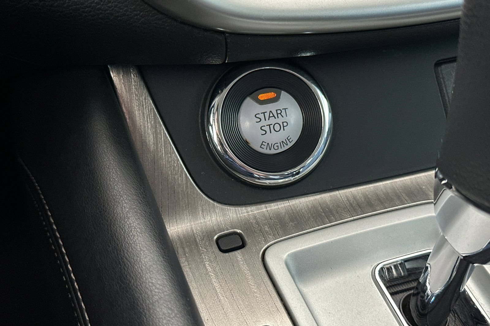 Used 2018 Nissan Murano SL w/ Midnight Edition Package FWD image 22
