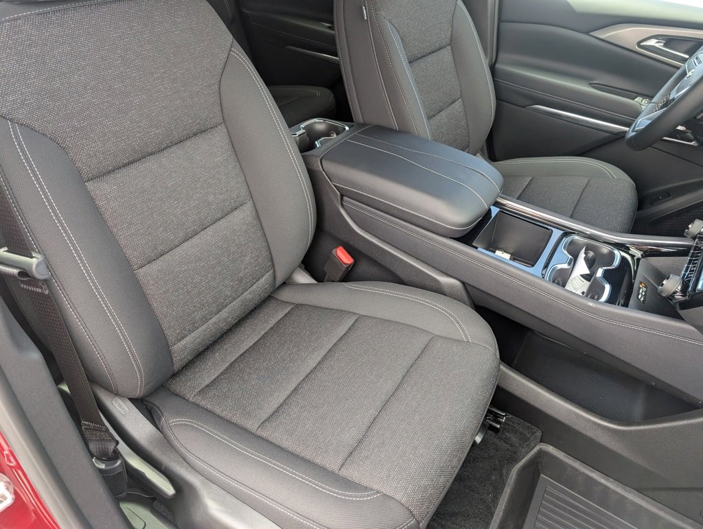 New 2025 Chevrolet Traverse LT w/ Sun and Wheel Package image 12