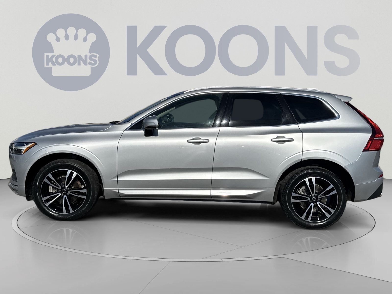 Used 2021 Volvo XC60 T5 Momentum w/ Climate Package AWD/4WD image 2