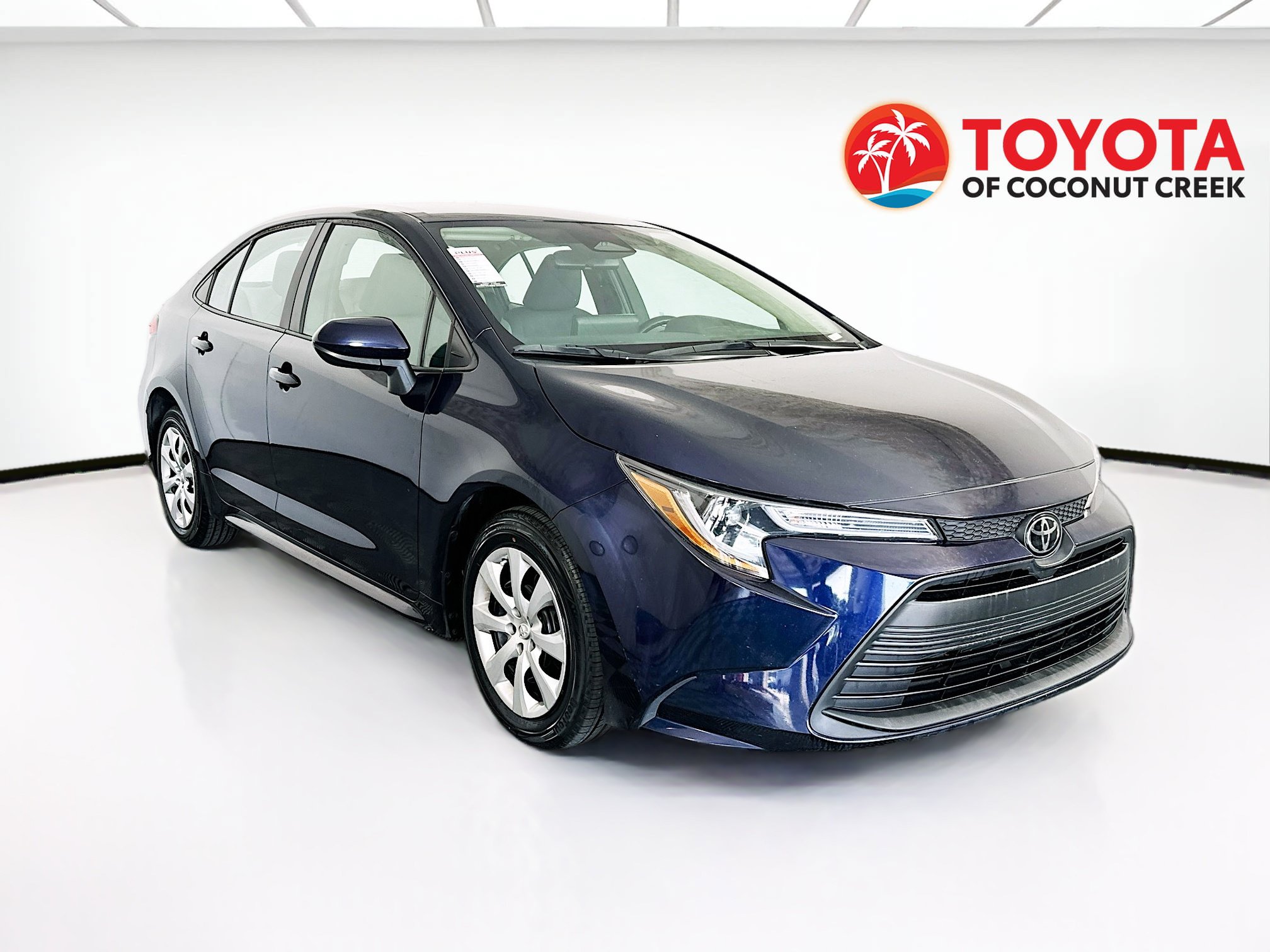 Used 2024 Toyota Corolla LE FWD image 1
