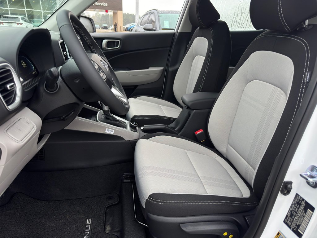 New 2026 Hyundai Venue SEL FWD image 9