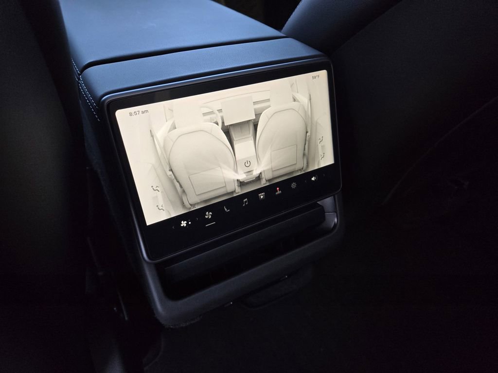 Used 2026 Tesla Model Y 2WD image 11