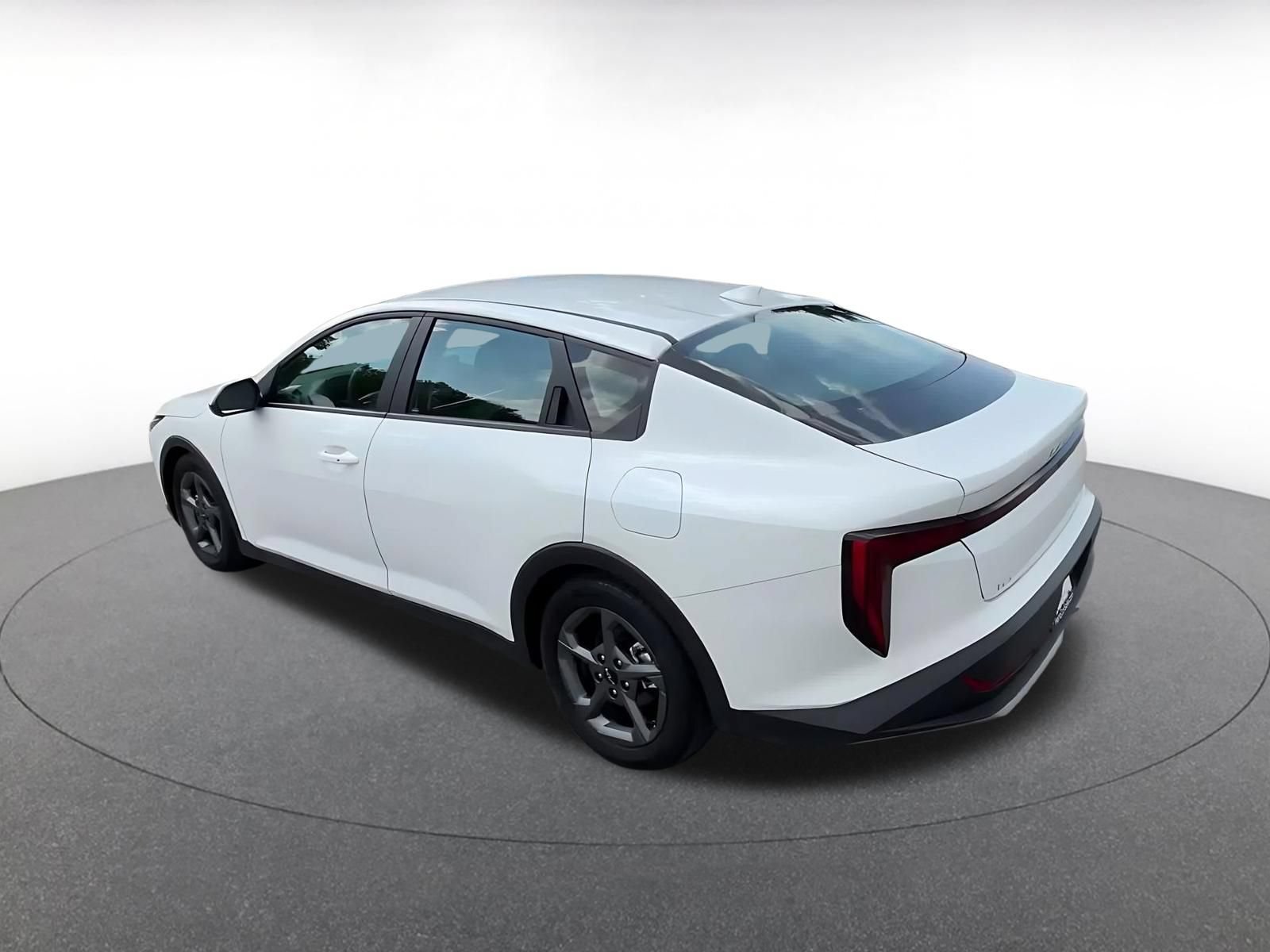 Used 2025 Kia K4 FWD image 9