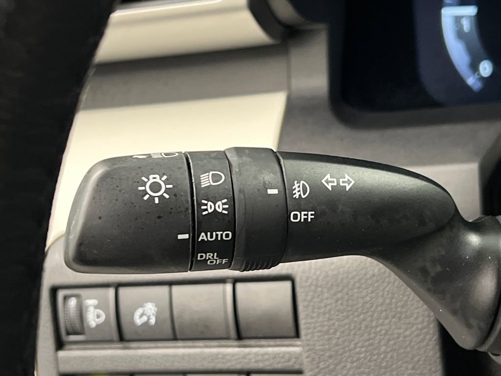 Used 2024 Toyota Tacoma TRD Off-Road image 38