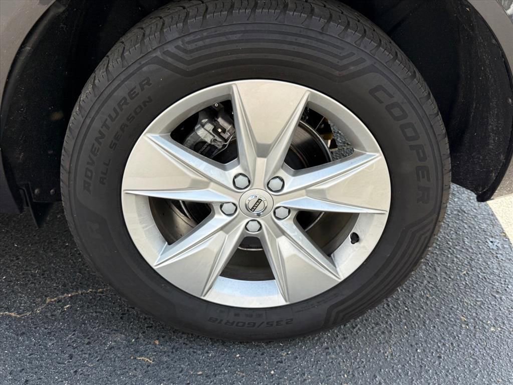 Used 2022 Volvo XC60 B5 Momentum image 14