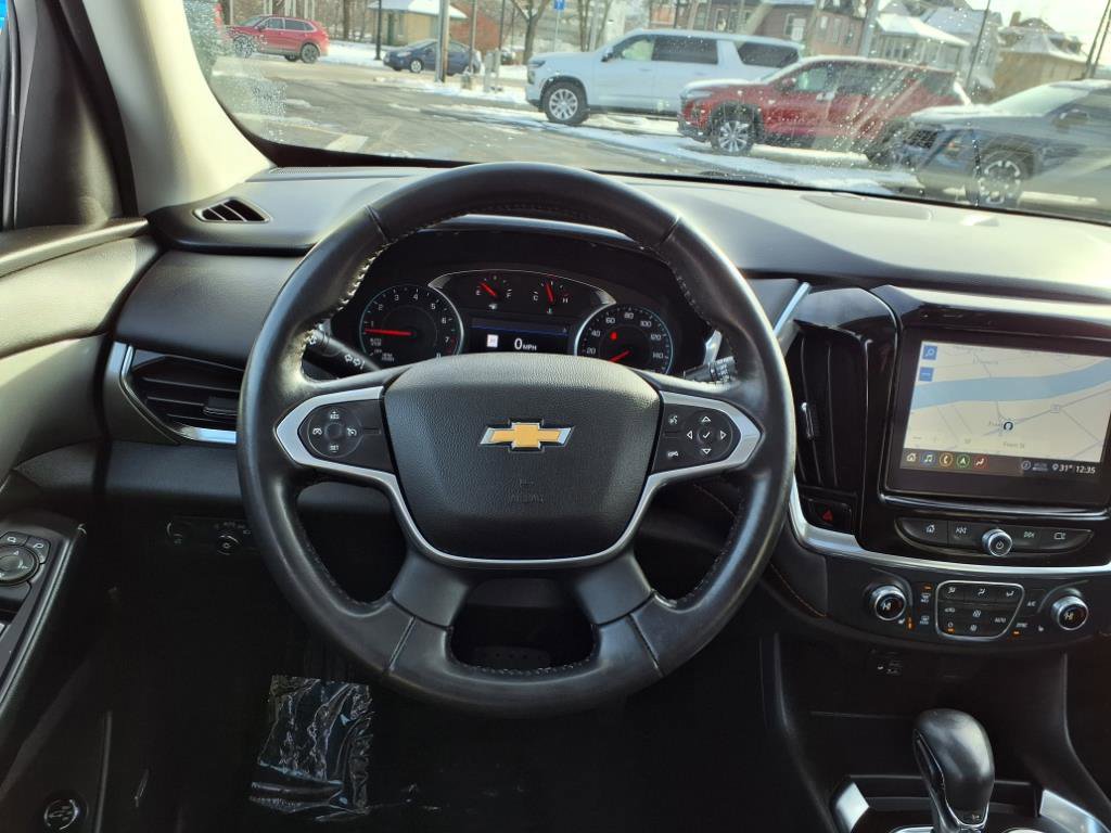 Used 2021 Chevrolet Traverse LT w/ LT Premium Package image 16