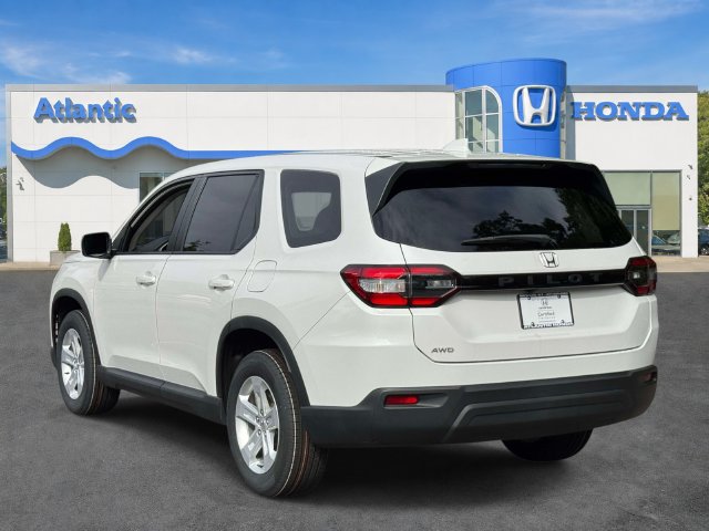 Certified 2023 Honda Pilot LX image 6