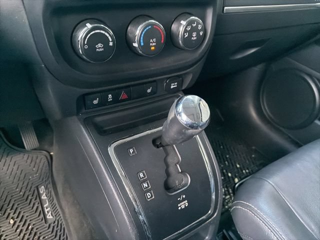 Used 2016 Jeep Patriot High Altitude FWD image 9
