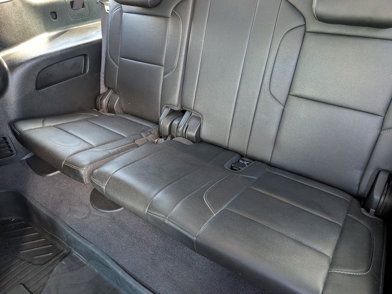 Used 2020 Chevrolet Suburban Premier RWD image 10