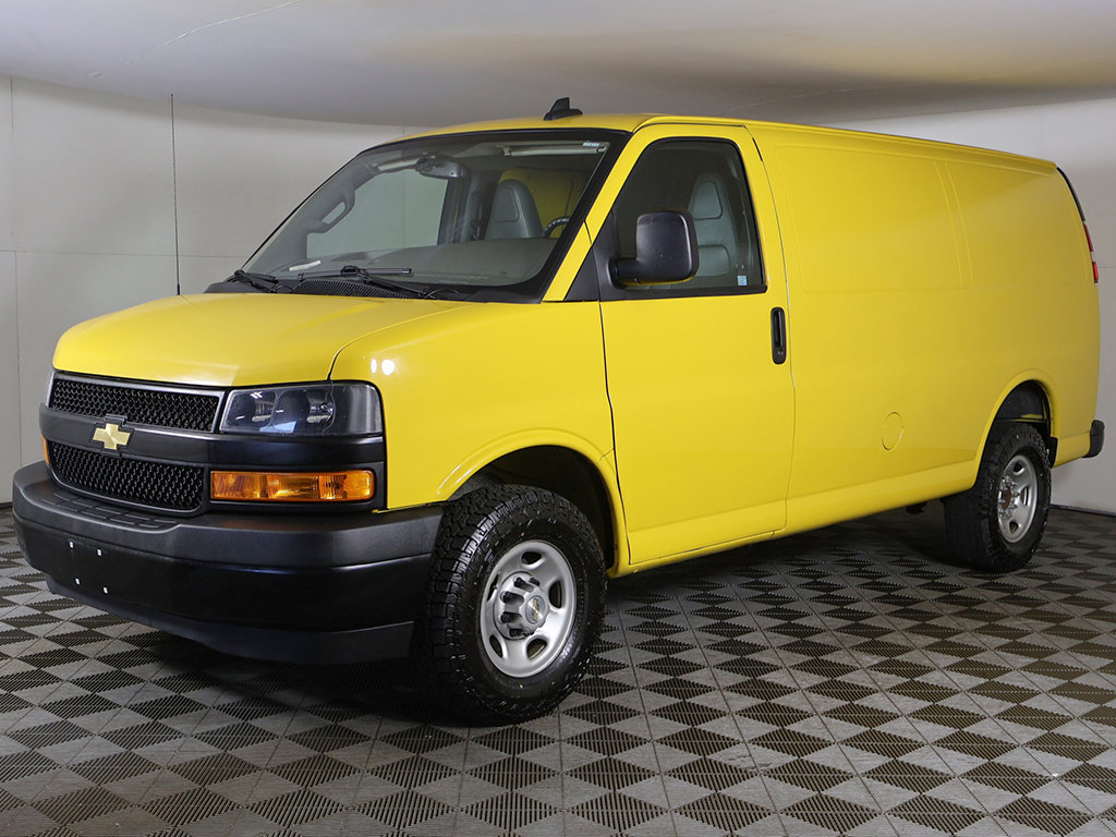 Used 2023 Chevrolet Express 2500 RWD image 4